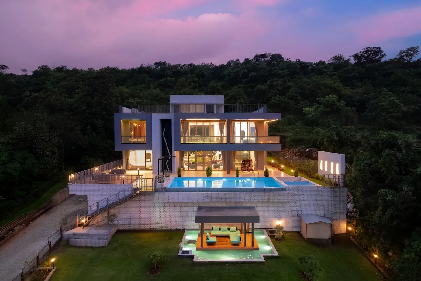 Lumiere Villa
